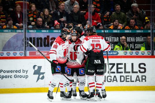 Örebros Kalle Kossila jublar