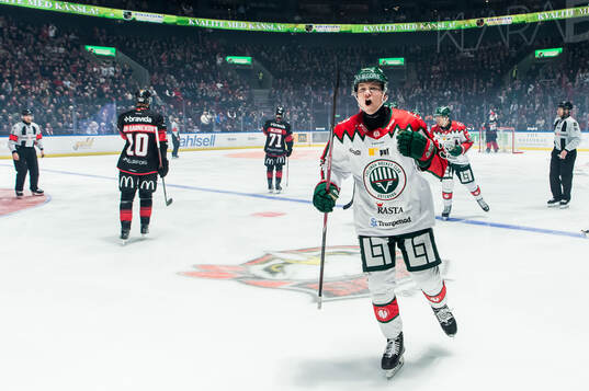 Frölundas Noah Hasa jublar