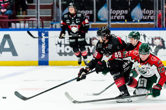 Malmö Redhawks Seth Barton och Frölundas Theodor