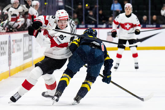 Paul Mottard of Switzerland and Victor Eklund of Sweden