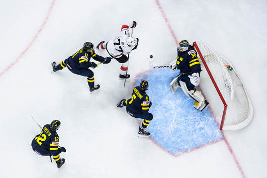 Loris Wey of Switzerland challenges Milton Gästrin, Lucas