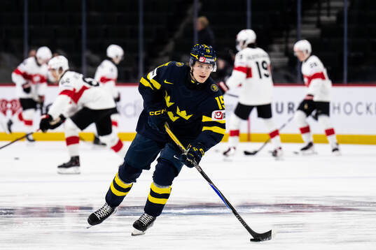 Ivar Stenberg of Sweden at warm-up