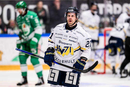 HV71s Mattias Tedenby och