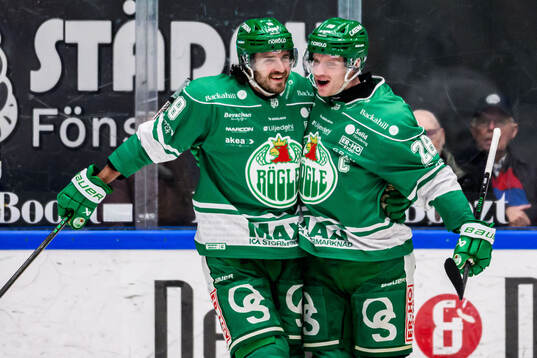 uRögles Dennis Everberg och Anton Bengtsson jublar