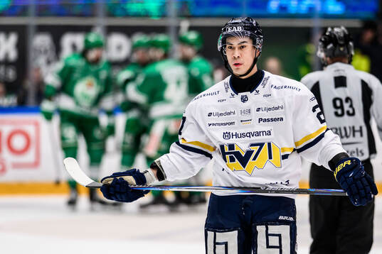 HV71s Jonathan Ang deppar