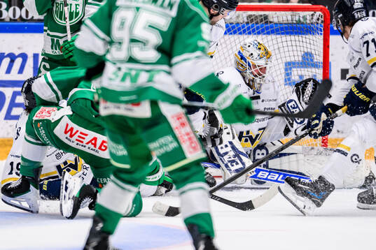 HV71s målvakt Felix Sandström