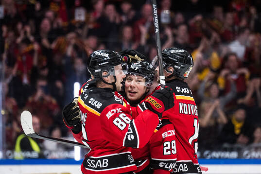Luleås Erik Gustafsson jublar