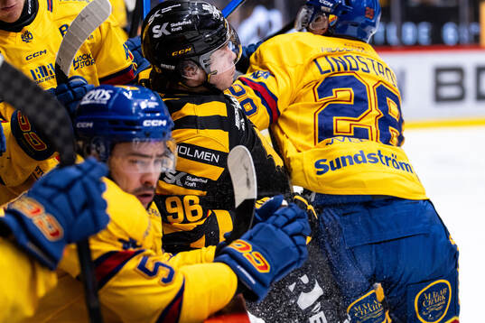 Djurgårdens Gustav Lindström och Skellefteås Rickard Hugg
