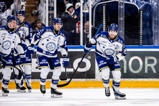 Leksands Peter Cehlarik jublar