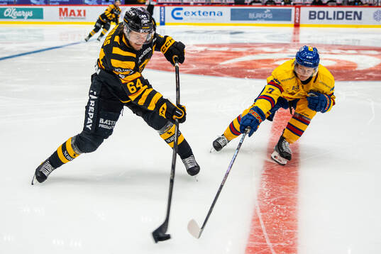 Skellefteås Jonathan Pudas och Djurgårdens Joseph Snively