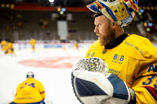 Djurgårdens målvakt Magnus Hellberg innan ishockeymatchen
