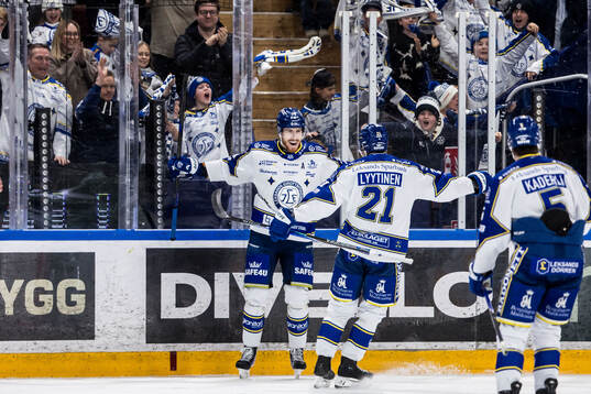 Leksands Peter Cehlarik jublar