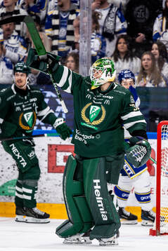 Färjestads målvakt Emil Larmi