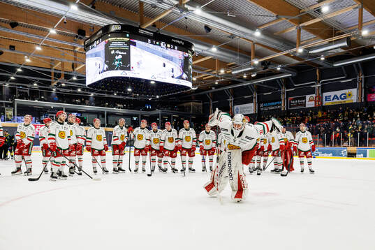 Moras målvakt Marcus Hellgren Smed  jublar