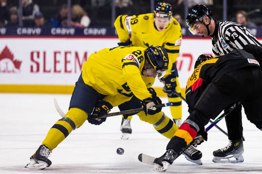 Jack Berglund of Sweden and Mateu Spath Mariscal of Germany