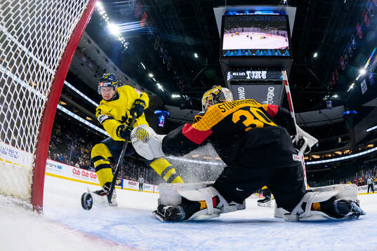 Bläddra bland fler bilder av 2026 IIHF World Junior Championship, day 4, Germany - Sweden
