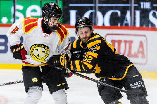 Brynäs Bobby Trivigno och Skellefteås Arvid Lundberg