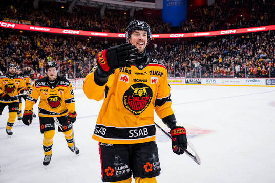 Luleås Eetu Koivistoinen jublar