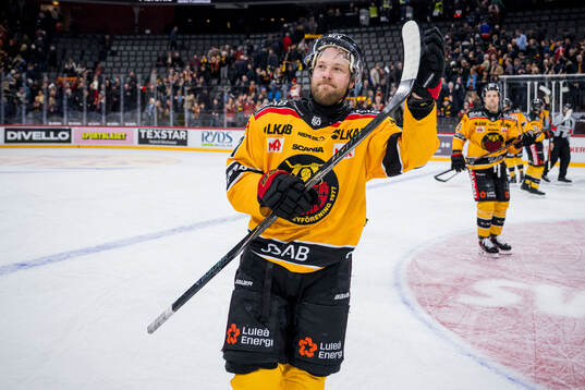 Luleås Linus Omark jublar