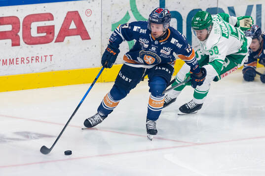Växjös Dylan Mclaughlin och Rögles Filip Johansson