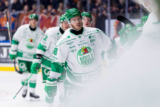 Rögles Filip Johansson jublar