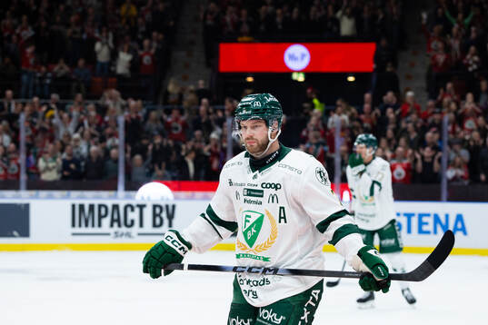 Färjestads Axel Bergkvist deppar