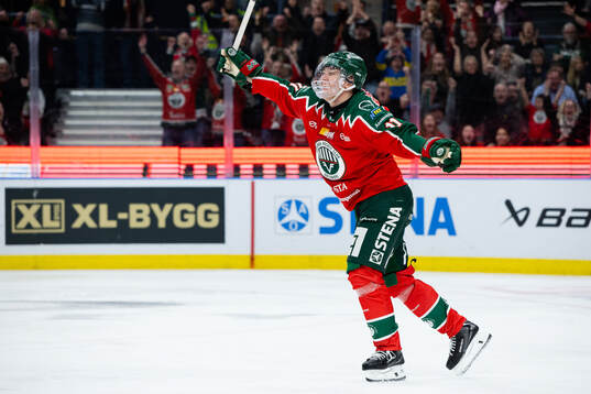 Frölundas Max Lindholm jublar