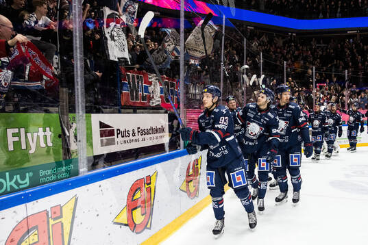 Linköpings spelare jublar