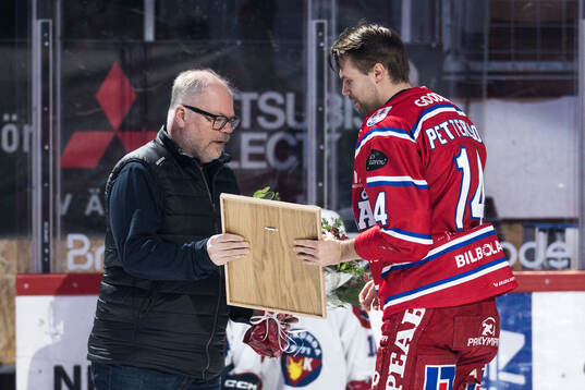 Timrås Emil Pettersson hyllas av sportchef  Kent "Nubben"
