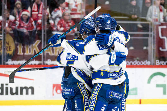 Leksands Andro Kaderli jublar med lagkamrater