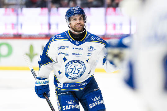 Leksands Oskar Lang jublar