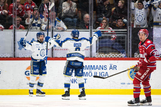 Leksands Oskar Lang och Matt Caito jublar