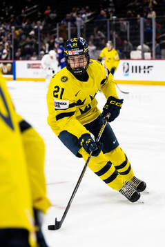 Viggo Björck of Sweden at warm-up