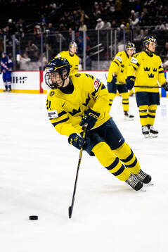 Viggo Björck of Sweden at warm-up