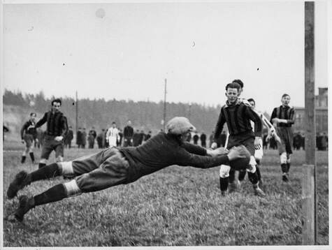 Fotboll, 1926, Sundbybergs I.K. - Hammarby I.F. (randiga)