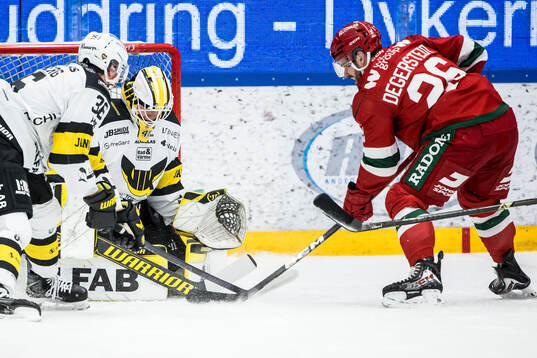 Västerås målvakt Rasmus Korhonen och Moras Arvid