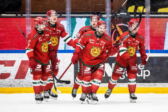 Moras Arvid Degerstedt jublar