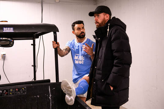 MFF Stjärnors Behrang Safari och Pontus Jansson i