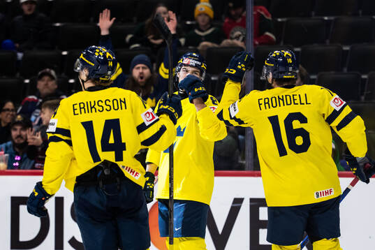 Linus Eriksson, Felix Carell and Anton Frondell of Sweden