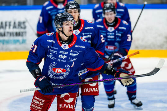 Oskarshamns Hampus Karlsson jublar
