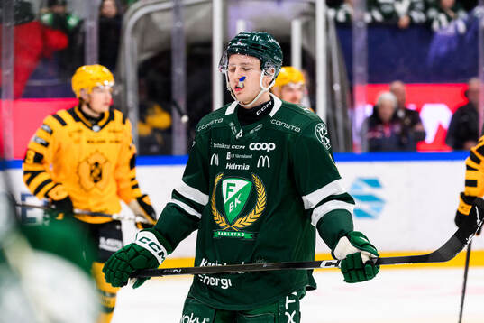 Färjestads Albert Wikman deppar