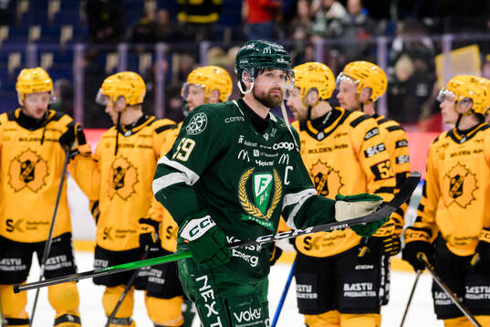 Färjestads Linus Johansson deppar
