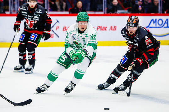Rögles Fredrik Olofsson och Örebros Christopher Mastomäki