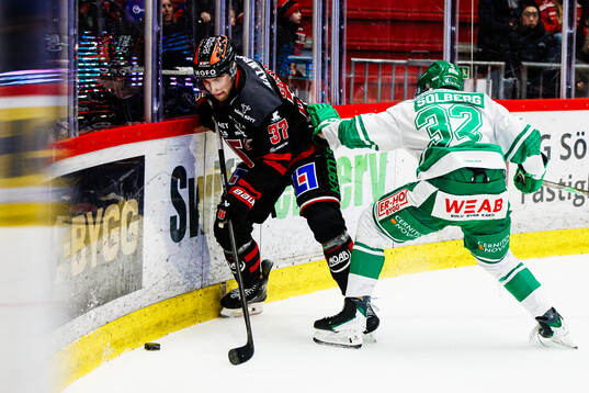 Örebros Glenn Gustafsson och Rögles Isac Solberg
