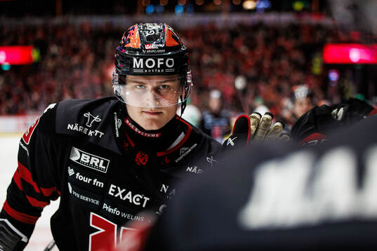 Örebros Milton Oscarson jublar