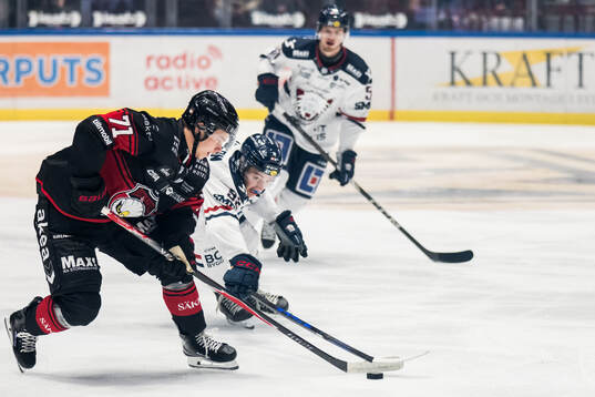 Malmö Redhawks Isac Nilsson och Linköpings Oliver