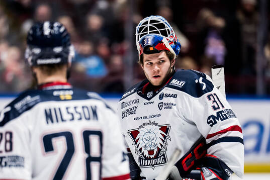 Linköpings målvakt Jesper Myrenberg deppar