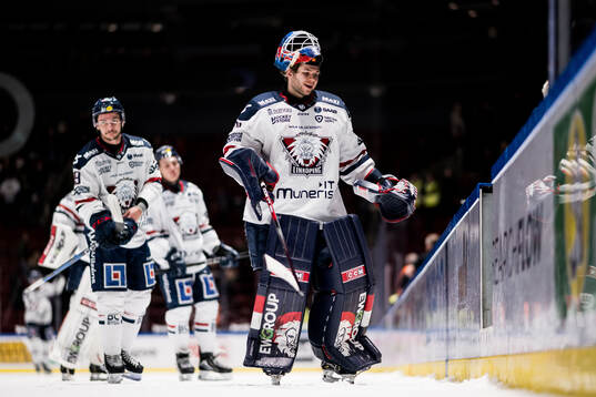 Linköpings målvakt Jesper Myrenberg deppar