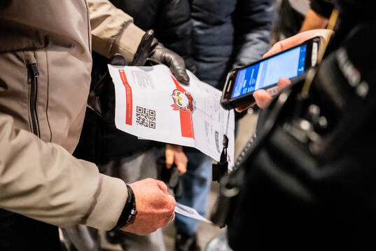 Analoga biljetter utskrivna på papper scannas