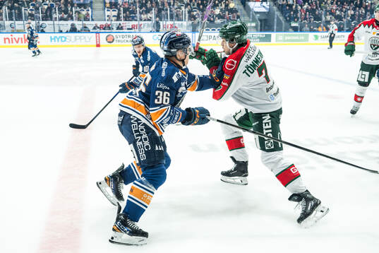 Växjös Elias Rosén och Frölundas Henrik Tömmernes